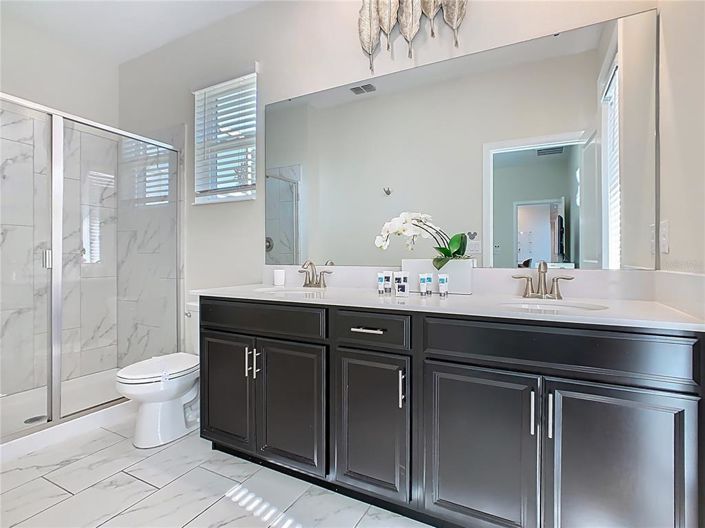 Image No.13-5 Bed Property for sale