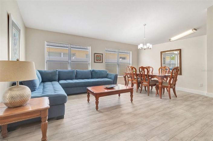 Image No.10-4 Bed Property for sale