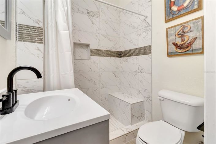 Image No.20-4 Bed Property for sale