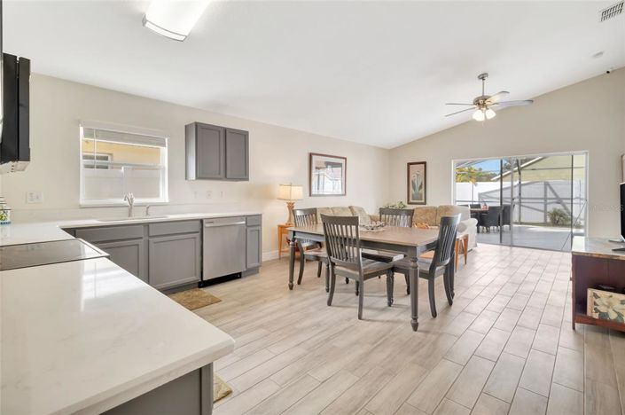 Image No.22-4 Bed Property for sale