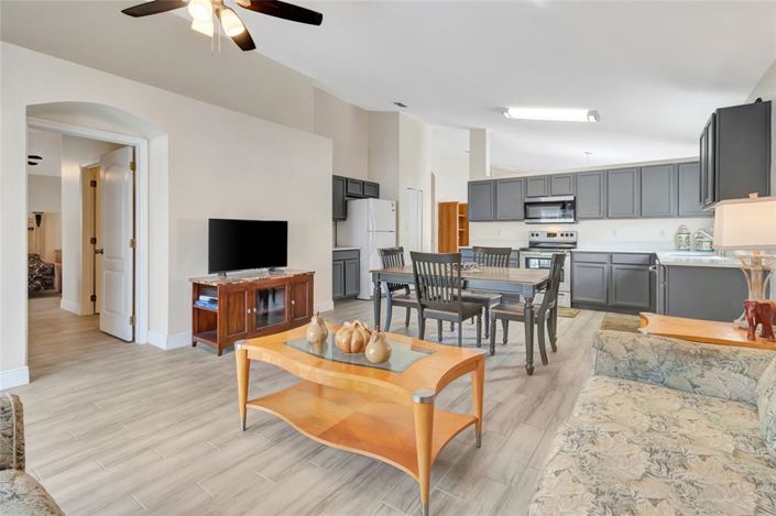 Image No.6-4 Bed Property for sale