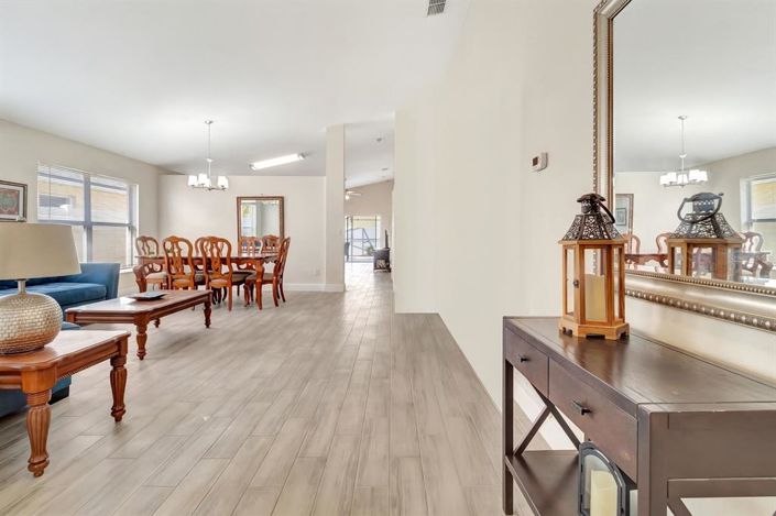 Image No.8-4 Bed Property for sale