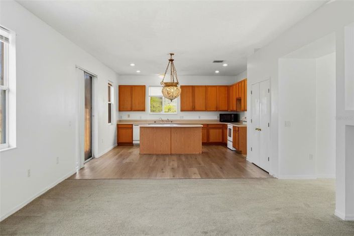 Image No.17-3 Bed Property for sale