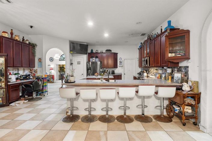 Image No.14-4 Bed Property for sale