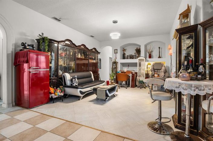 Image No.16-4 Bed Property for sale