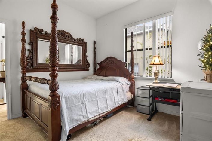 Image No.23-4 Bed Property for sale