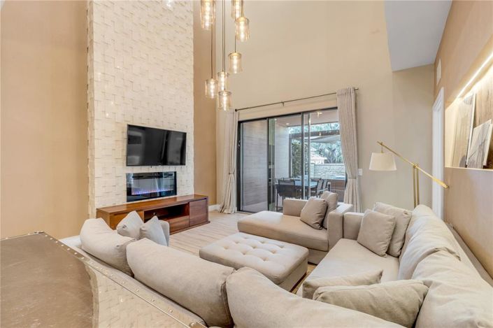 Image No.25-4 Bed Townhouse for sale