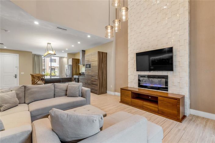 Image No.29-4 Bed Townhouse for sale