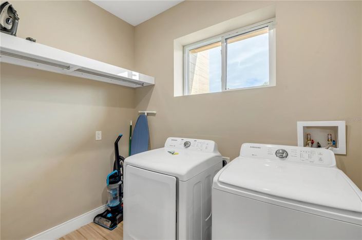 Image No.30-4 Bed Townhouse for sale