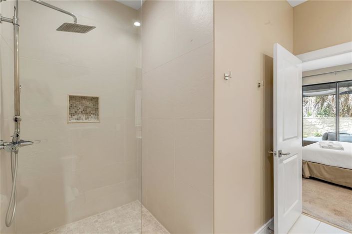 Image No.40-4 Bed Townhouse for sale