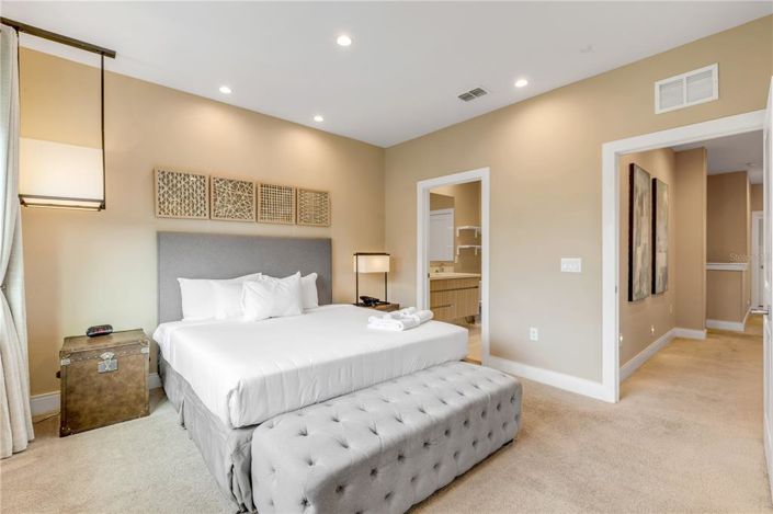 Image No.47-4 Bed Townhouse for sale