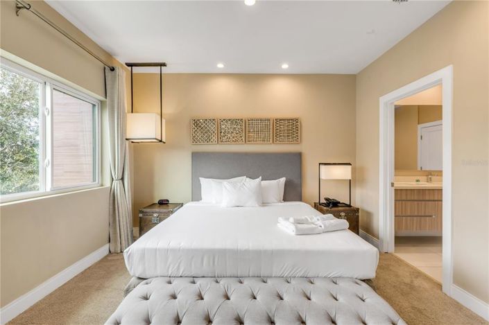 Image No.48-4 Bed Townhouse for sale