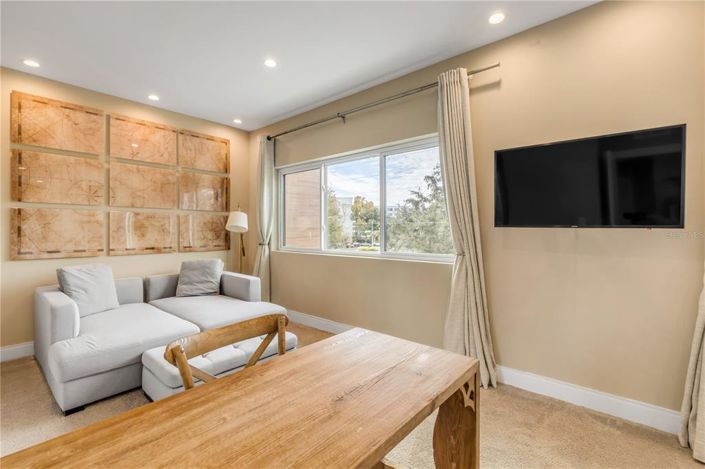 Image No.49-4 Bed Townhouse for sale