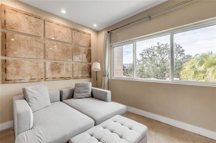 Image No.50-4 Bed Townhouse for sale