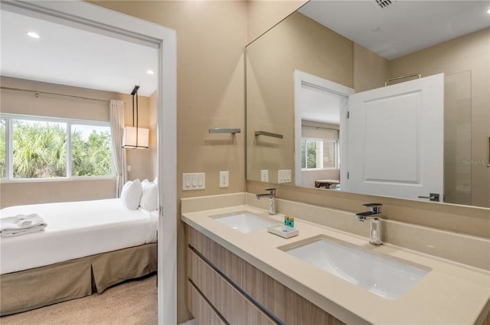 Image No.54-4 Bed Townhouse for sale