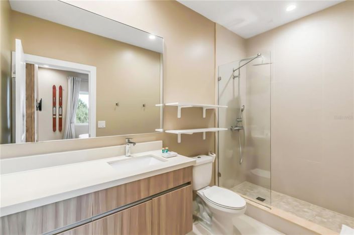 Image No.58-4 Bed Townhouse for sale