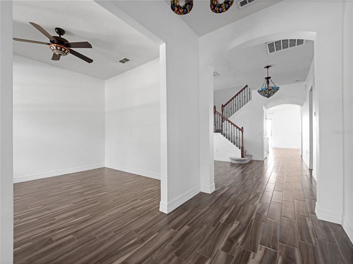 Image No.11-5 Bed Property for sale