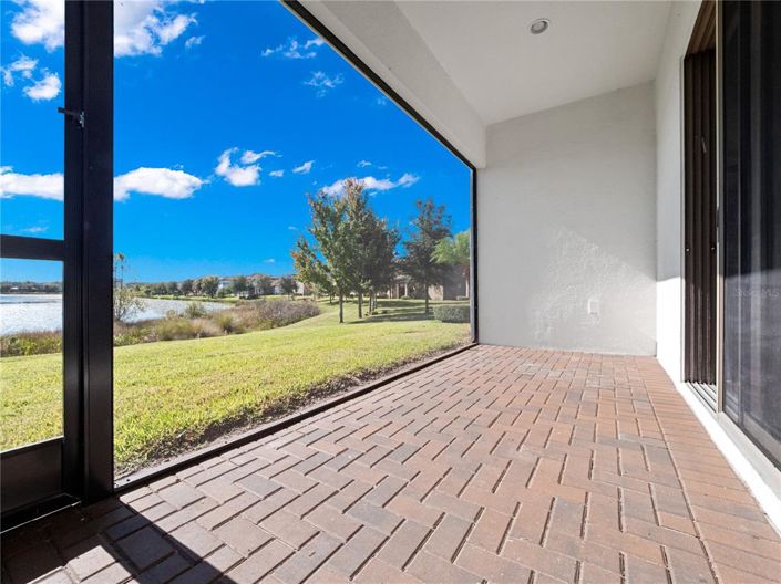 Image No.23-5 Bed Property for sale