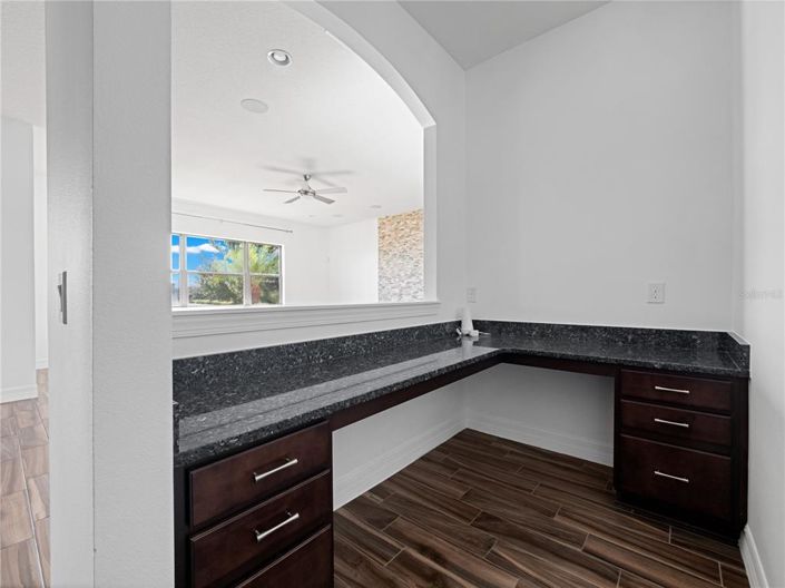 Image No.24-5 Bed Property for sale