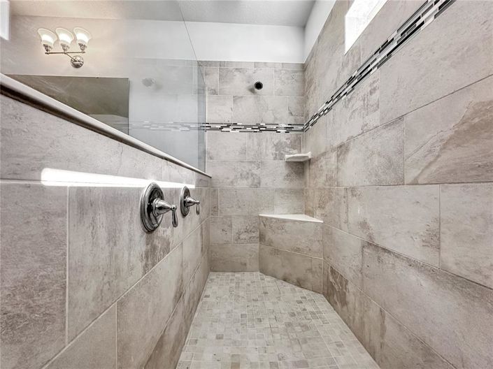 Image No.31-5 Bed Property for sale