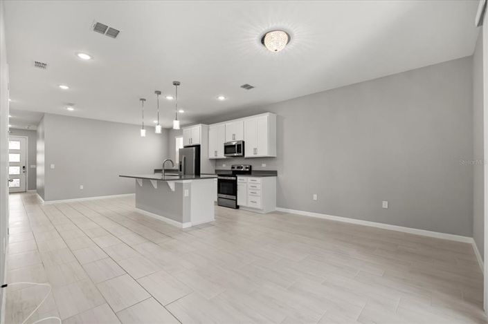 Image No.3-3 Bed Property for sale