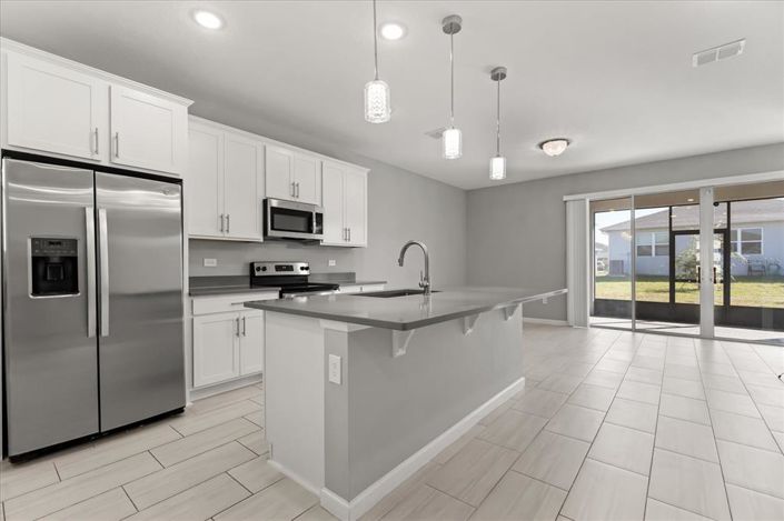 Image No.8-3 Bed Property for sale