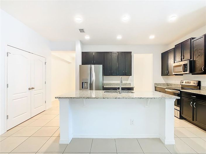 Image No.11-3 Bed Property for sale