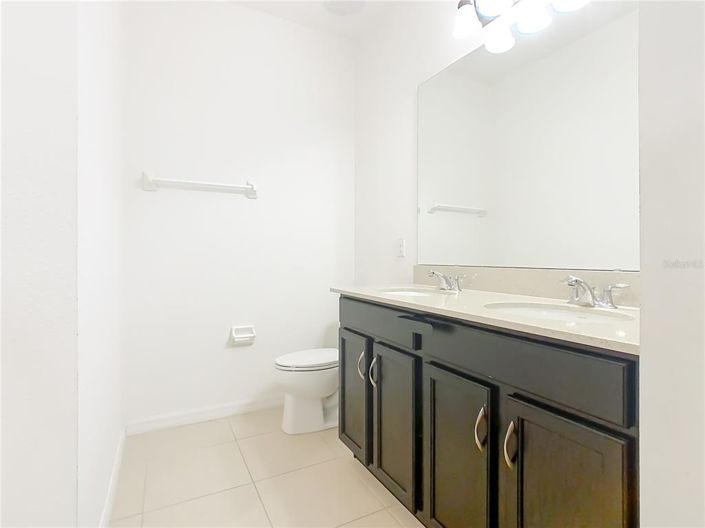 Image No.26-3 Bed Property for sale