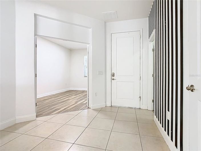 Image No.3-Propriété de 5 chambres à vendre à Orlando