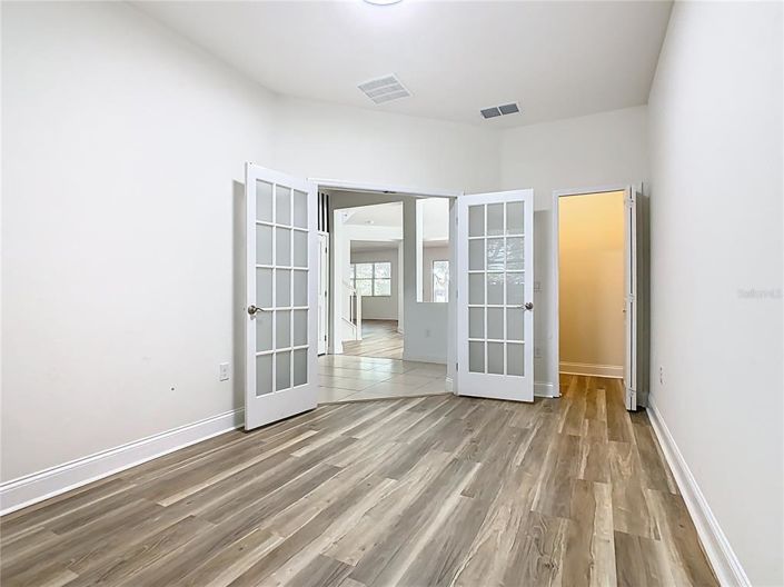 Image No.5-Propriété de 5 chambres à vendre à Orlando