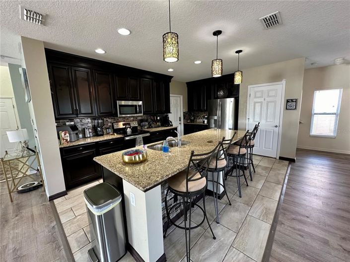 Image No.19-4 Bed Property for sale