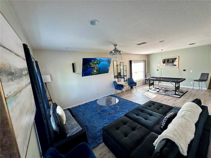 Image No.28-4 Bed Property for sale