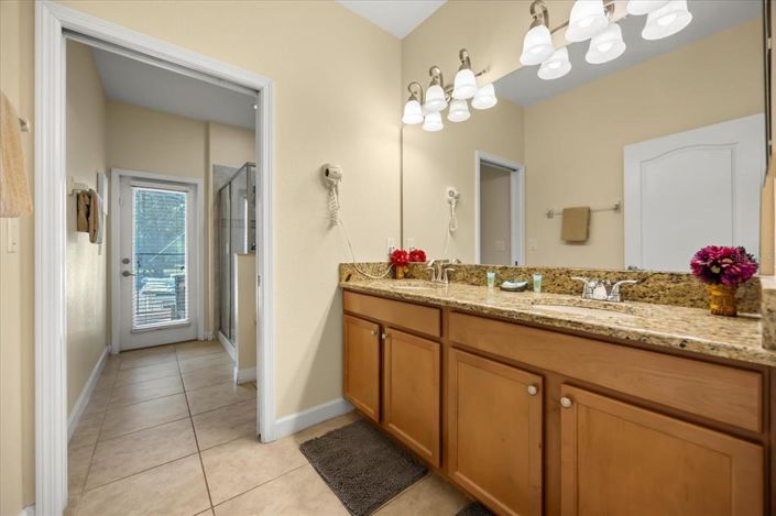 Image No.31-5 Bed Property for sale