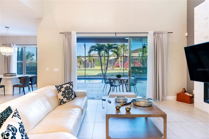 Image No.16-4 Bed Property for sale