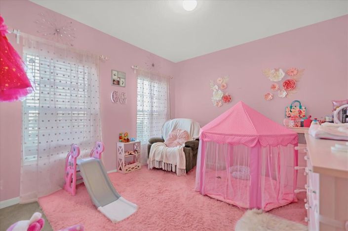 Image No.5-4 Bed Property for sale