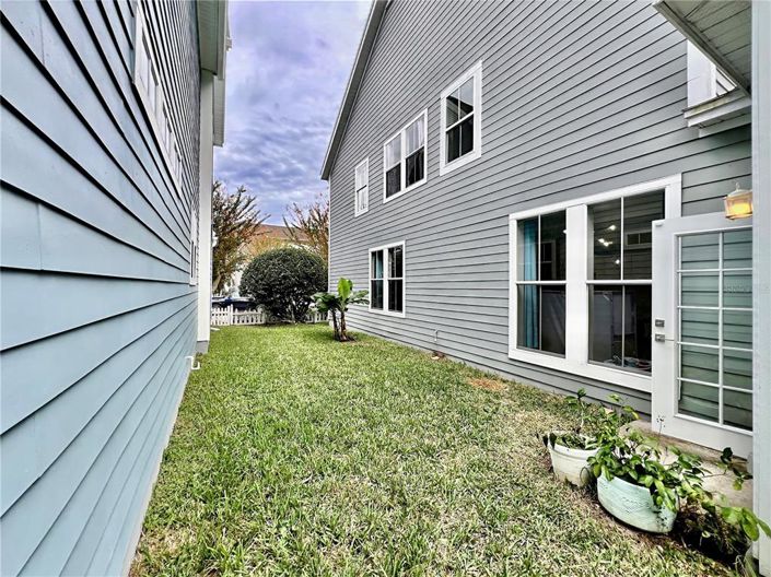 Image No.17-5 Bed Property for sale