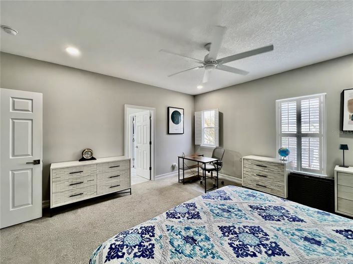 Image No.26-5 Bed Property for sale