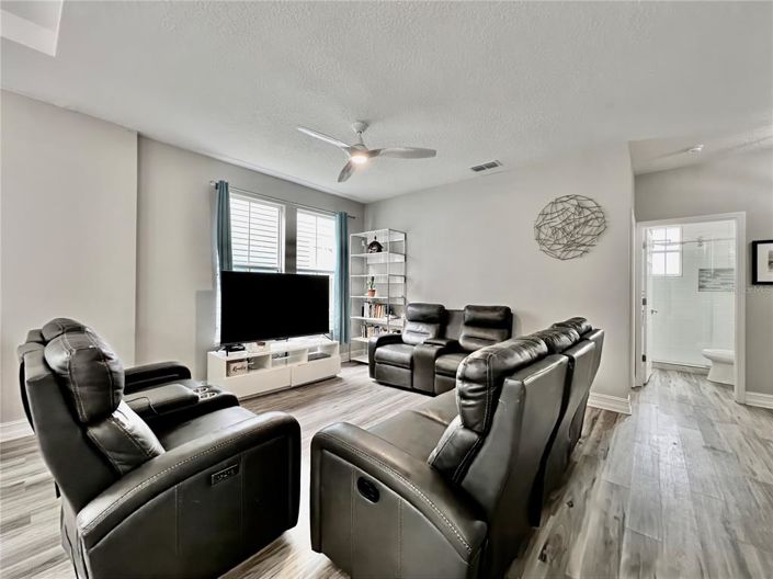 Image No.3-5 Bed Property for sale