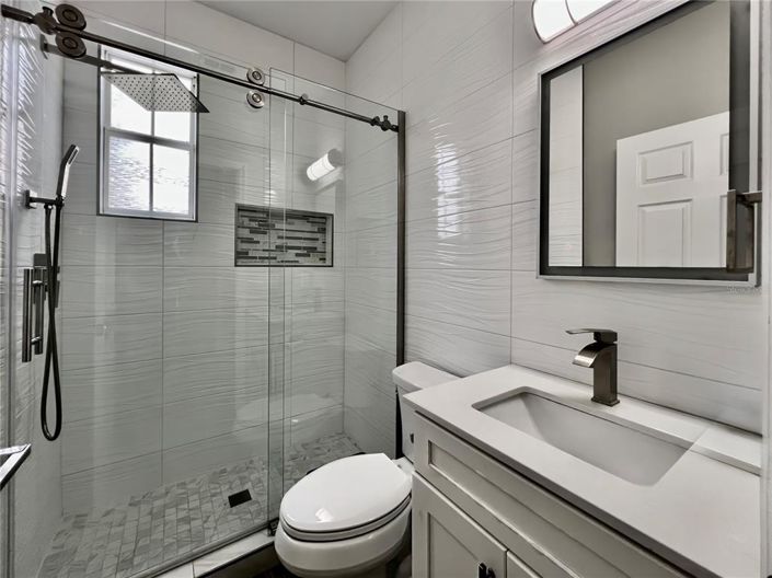 Image No.5-5 Bed Property for sale