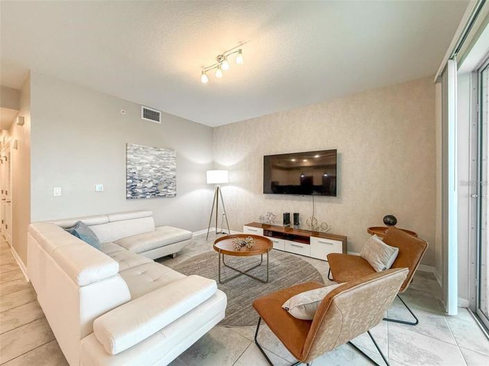 Image No.31-2 Bed Property for sale