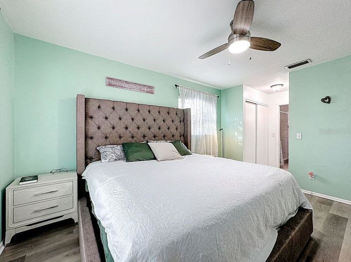 Image No.12-3 Bed Property for sale