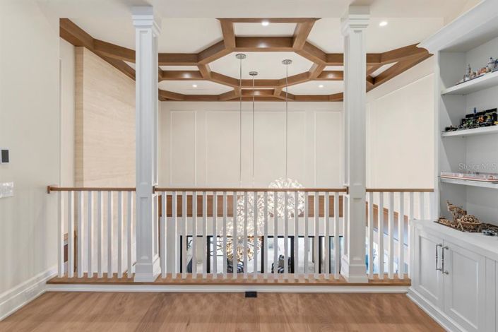 Image No.23-6 Bed Property for sale