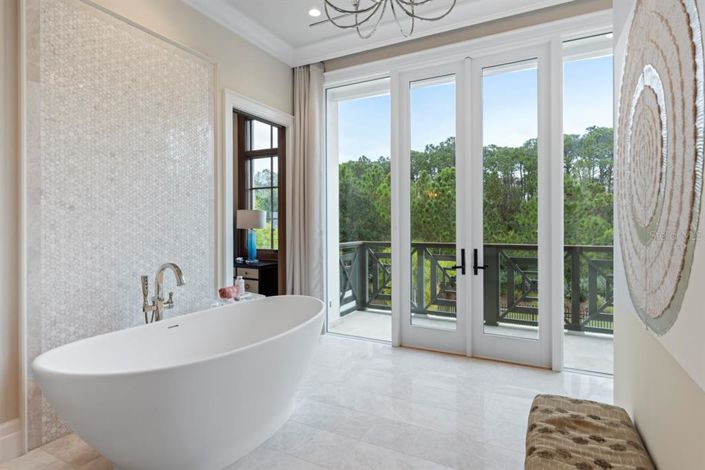 Image No.29-6 Bed Property for sale