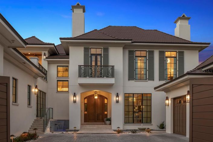 Image No.3-6 Bed Property for sale