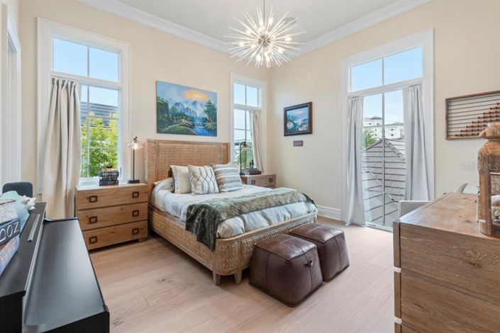 Image No.33-6 Bed Property for sale