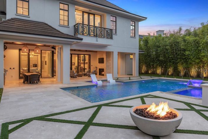 Image No.51-6 Bed Property for sale