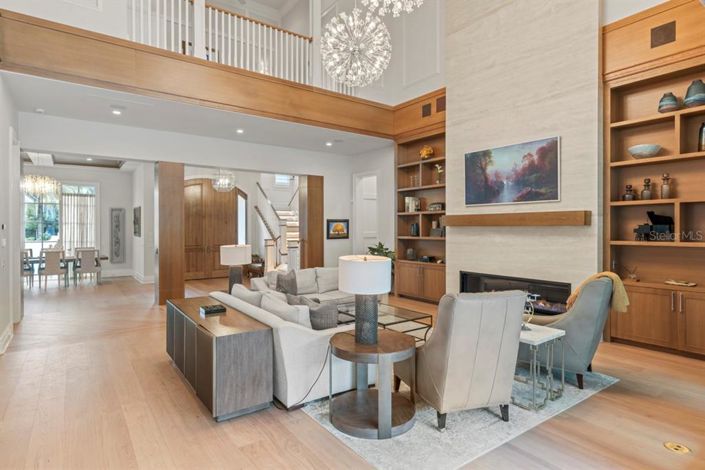 Image No.8-6 Bed Property for sale