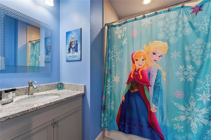 Image No.23-9 Bed Property for sale