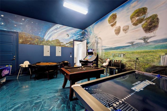 Image No.30-9 Bed Property for sale