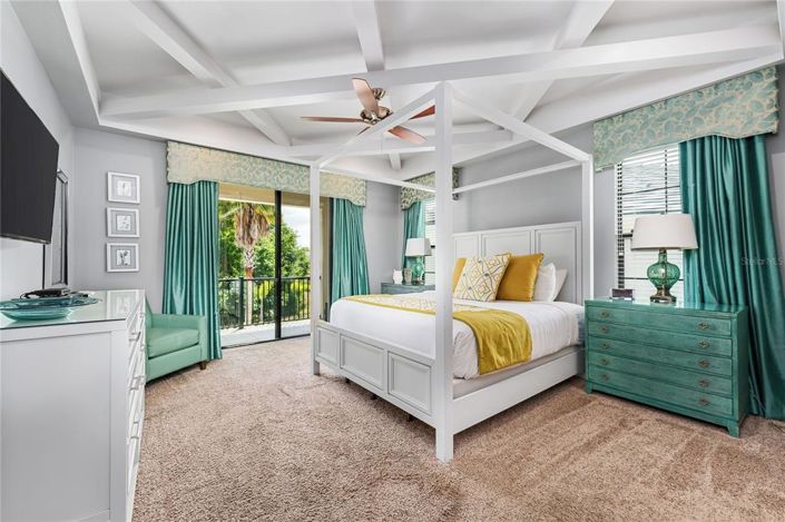 Image No.31-9 Bed Property for sale